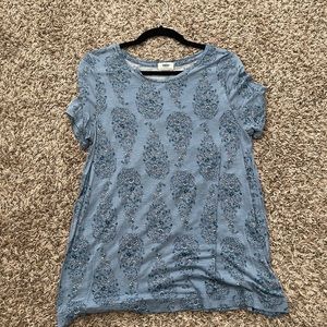 Old navy tee